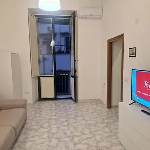 Appartamento Vicolo 16, Napoli